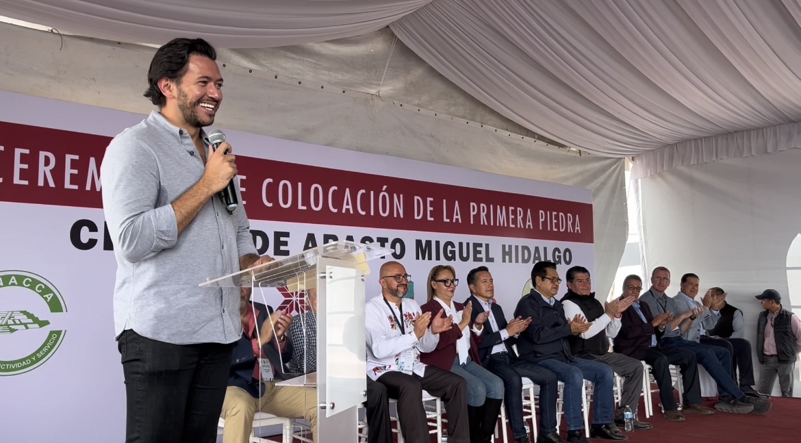 Primera de piedra  del Centro de Abasto Miguel Hidalgo